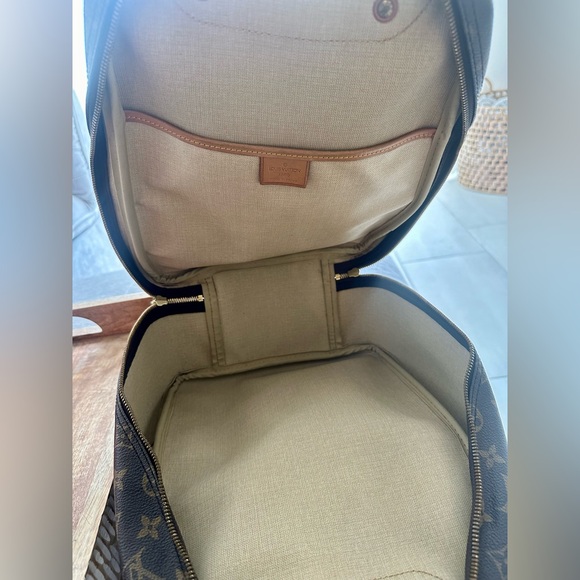 LV excursion bag - Picture 2 of 4